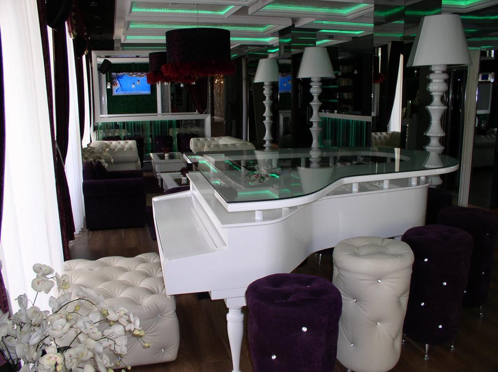 Lvv Palace Apartment Слънчев бряг Екстериор снимка